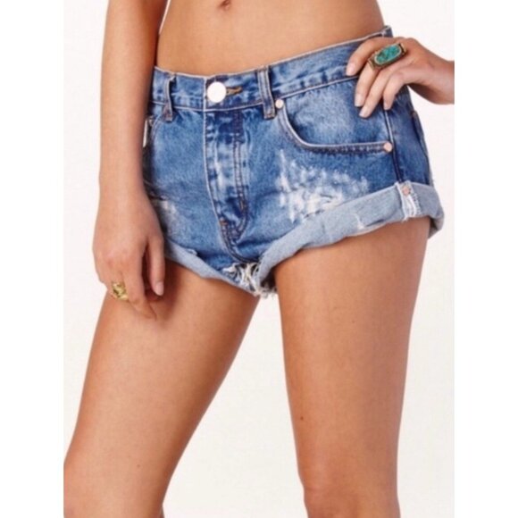 NEW! One teaspoon Bandits Shorts Relaxed Fit Long Rise Twisted Cuff Hem 30 - Picture 1 of 10